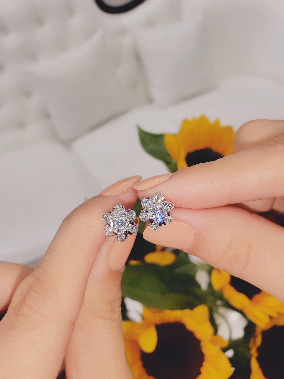 Bông Tai BÔNG TAI 6 CÁNH ĐÍNH MOISSANITE PHỐI KIM CƯƠNG